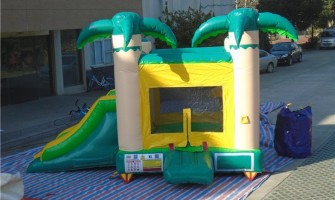 Bounce House Setup: How Many Hands Are Needed?